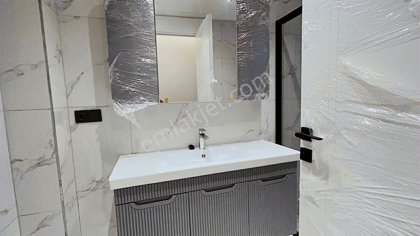 Beşevler Fsm Girişinde Otoparklı Satılık Geniş Sıfır 3+1 Daire - Görsel 9