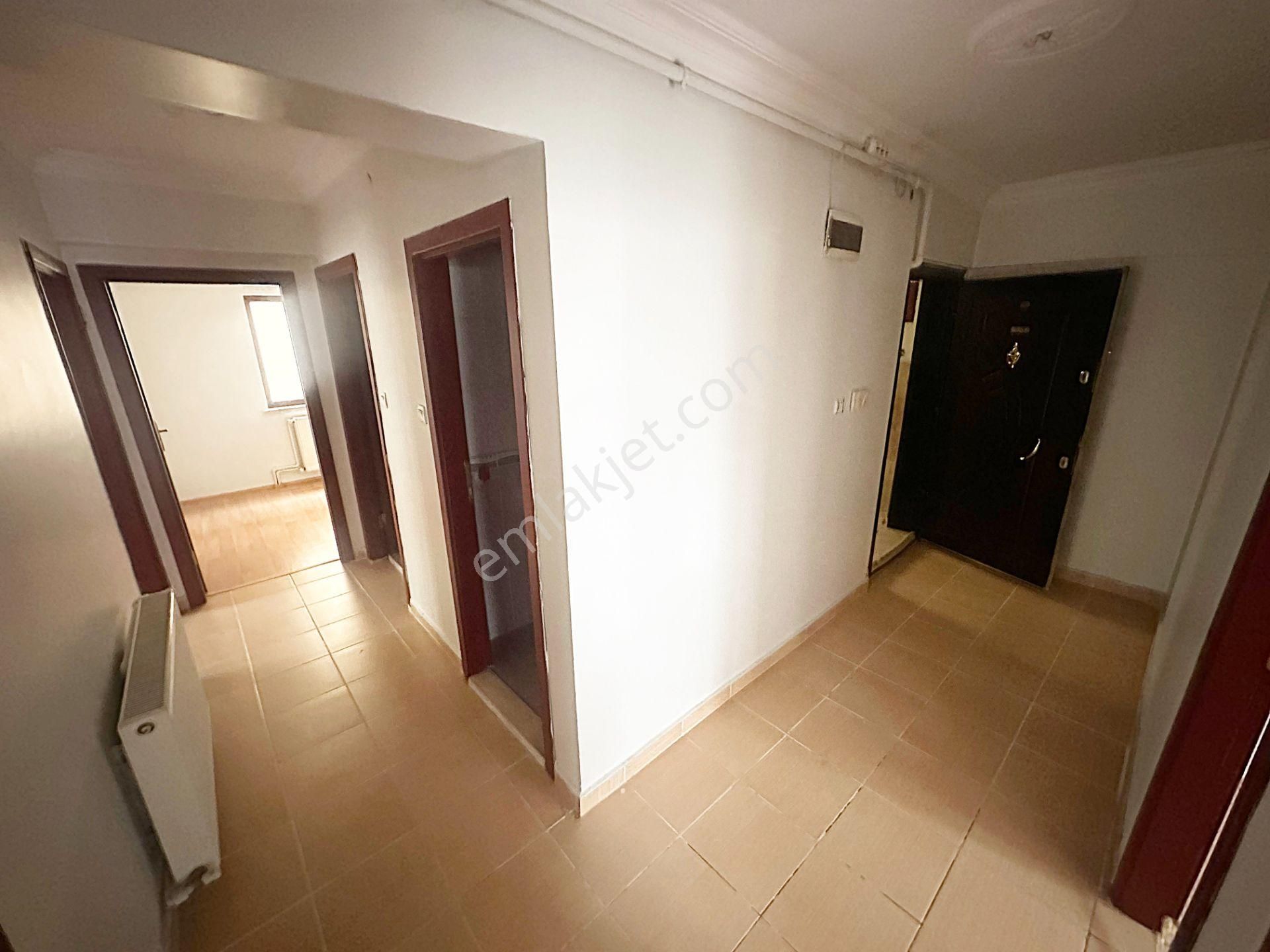 Cihandan Güventepe Mahallesinde Cadde Paraleli Katta Kiralık - Görsel 25