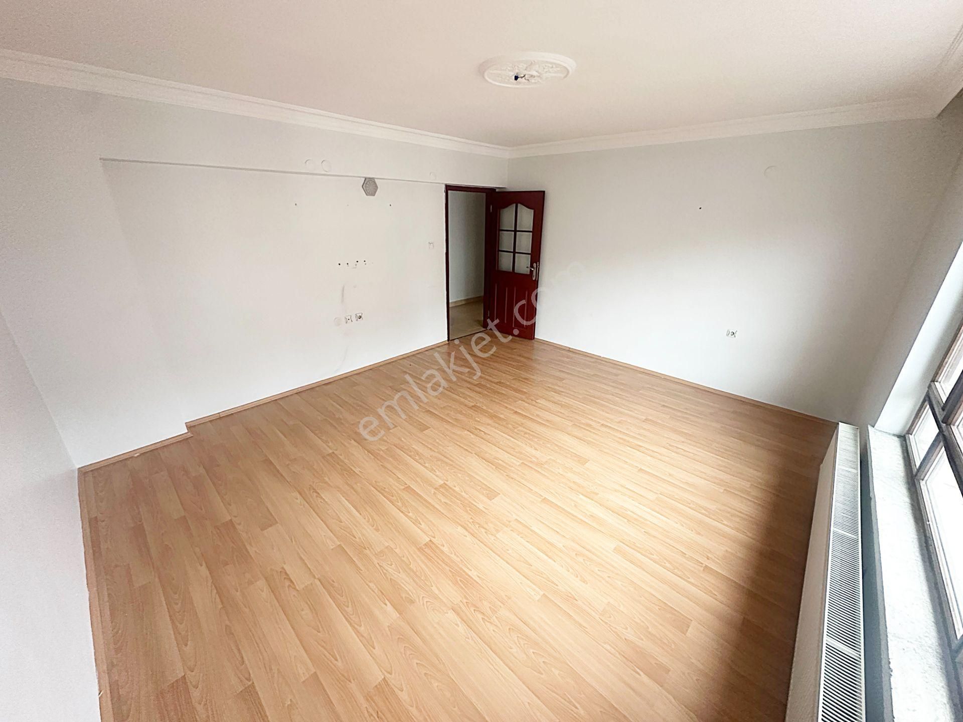 Cihandan Güventepe Mahallesinde Cadde Paraleli Katta Kiralık - Görsel 10