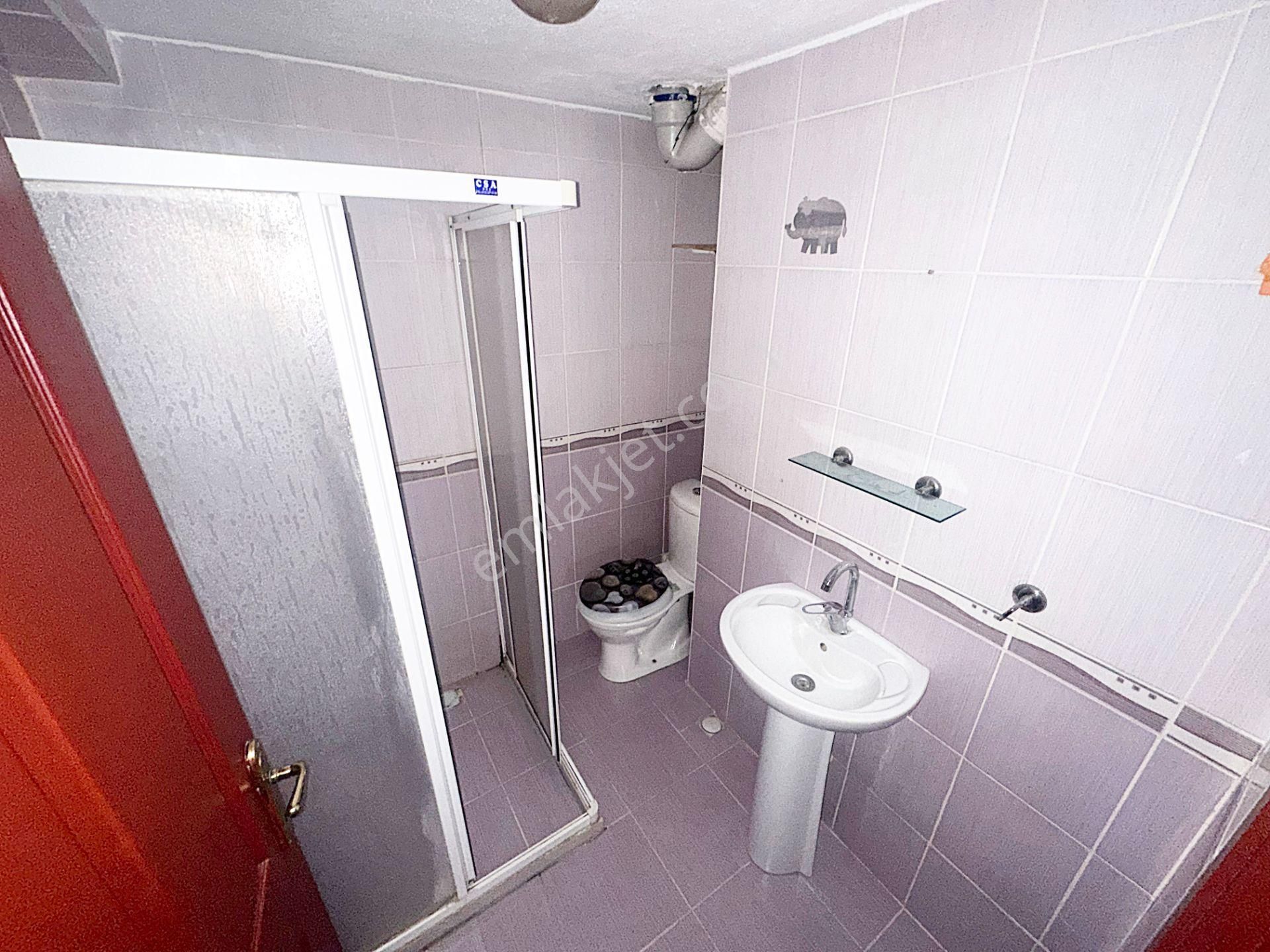 Cihandan Güventepe Mahallesinde Cadde Paraleli Katta Kiralık - Görsel 23