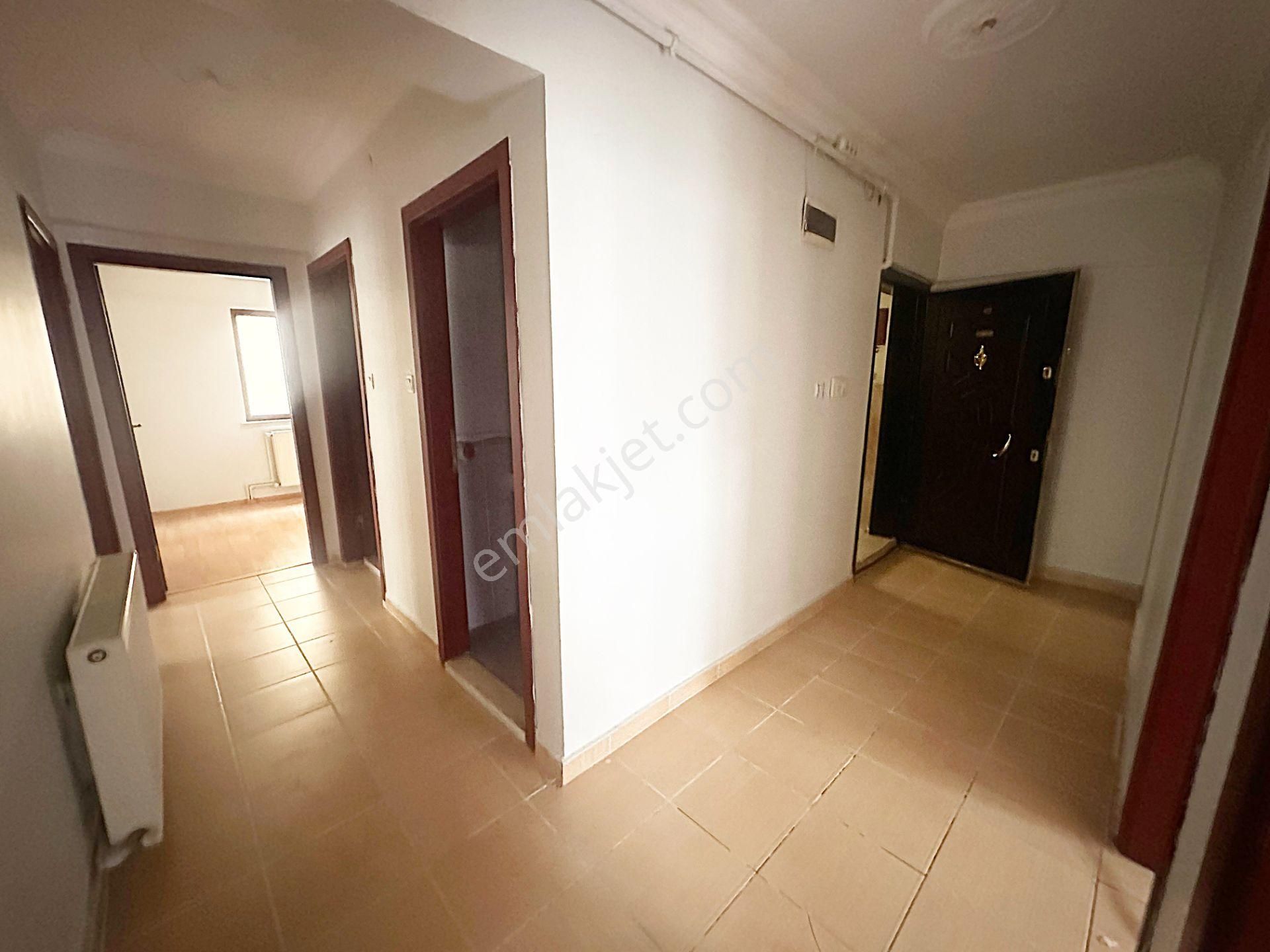 Cihandan Güventepe Mahallesinde Cadde Paraleli Katta Kiralık - Görsel 26