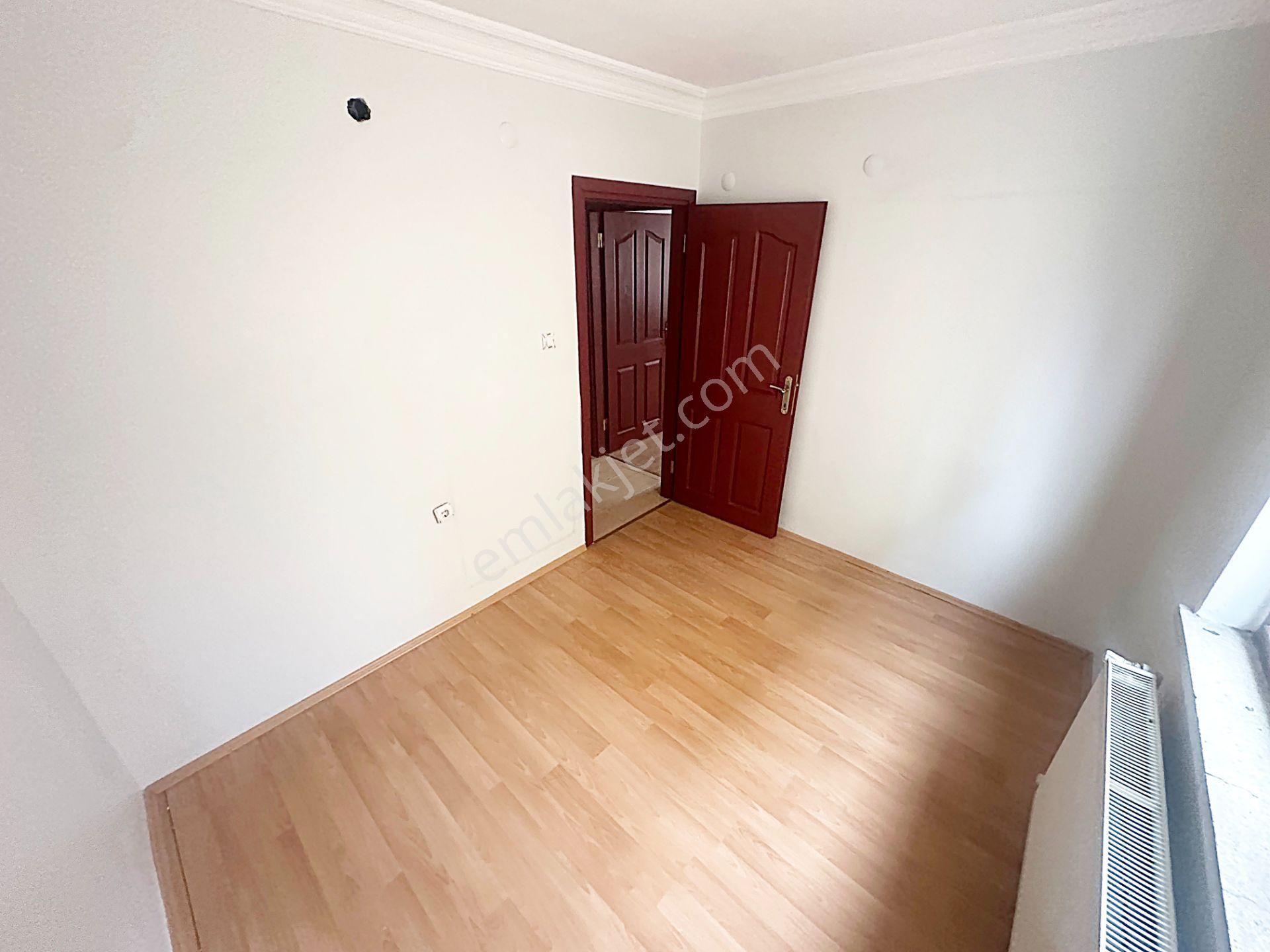 Cihandan Güventepe Mahallesinde Cadde Paraleli Katta Kiralık - Görsel 22