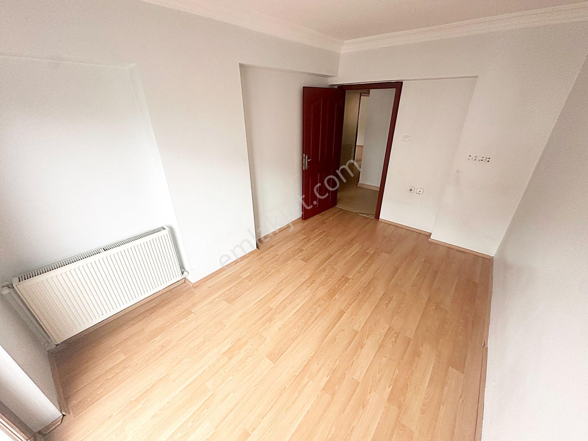 Cihandan Güventepe Mahallesinde Cadde Paraleli Katta Kiralık - Görsel 14