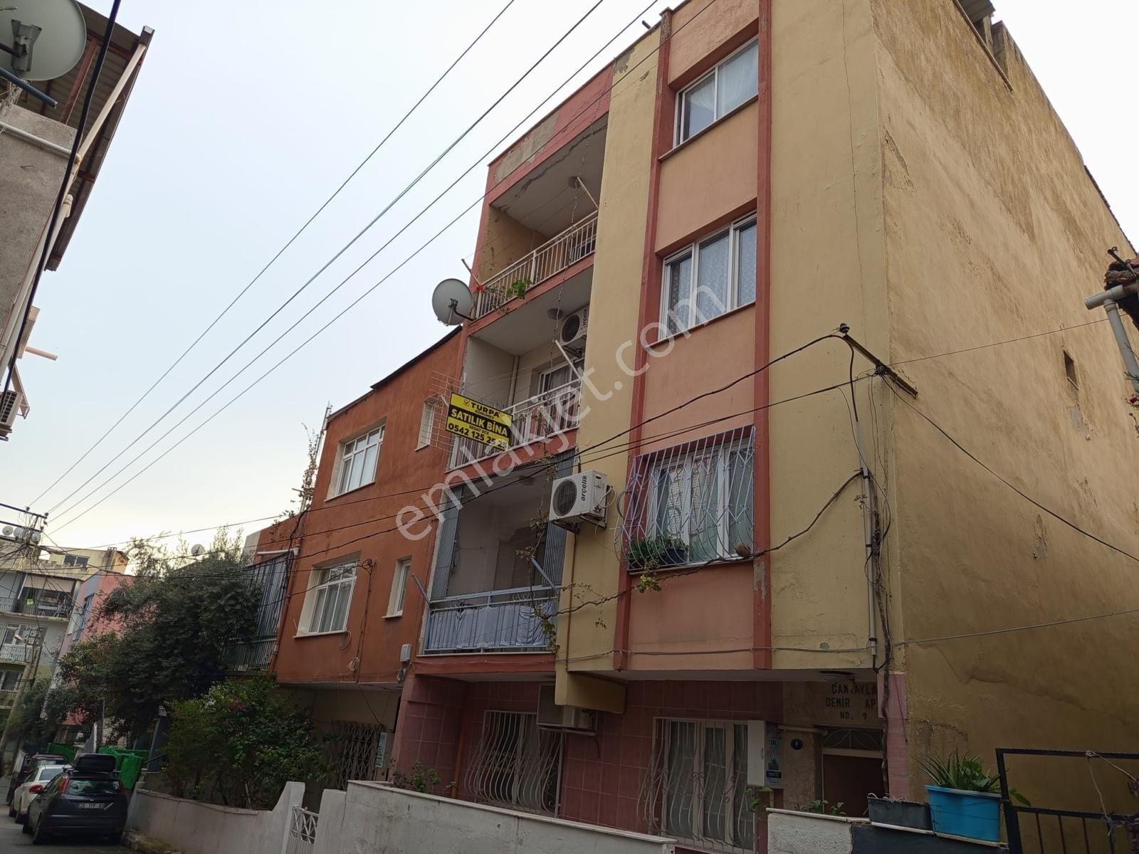 Turpa Konumev'den Komple Satılık 4 Katlı Doğalgazlı Bina