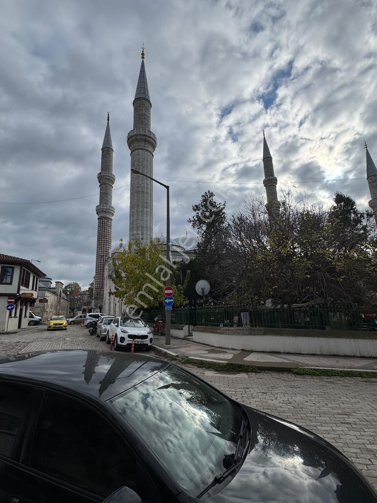 Özsoy Emlak Edirne'den 3 Şerefeli Cami Karşısı Satılık 3 Katlı Bina - Görsel 3