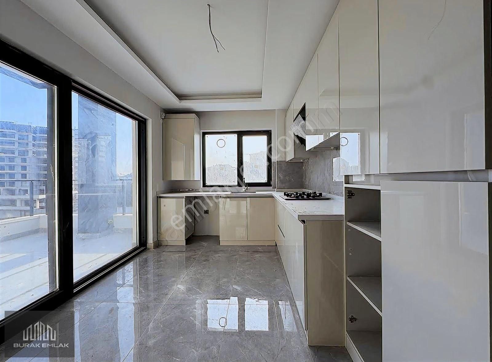 Buraktan Hastane Yak. Sıfır Sitede E.banyo Teras Balkon 105m²2+1