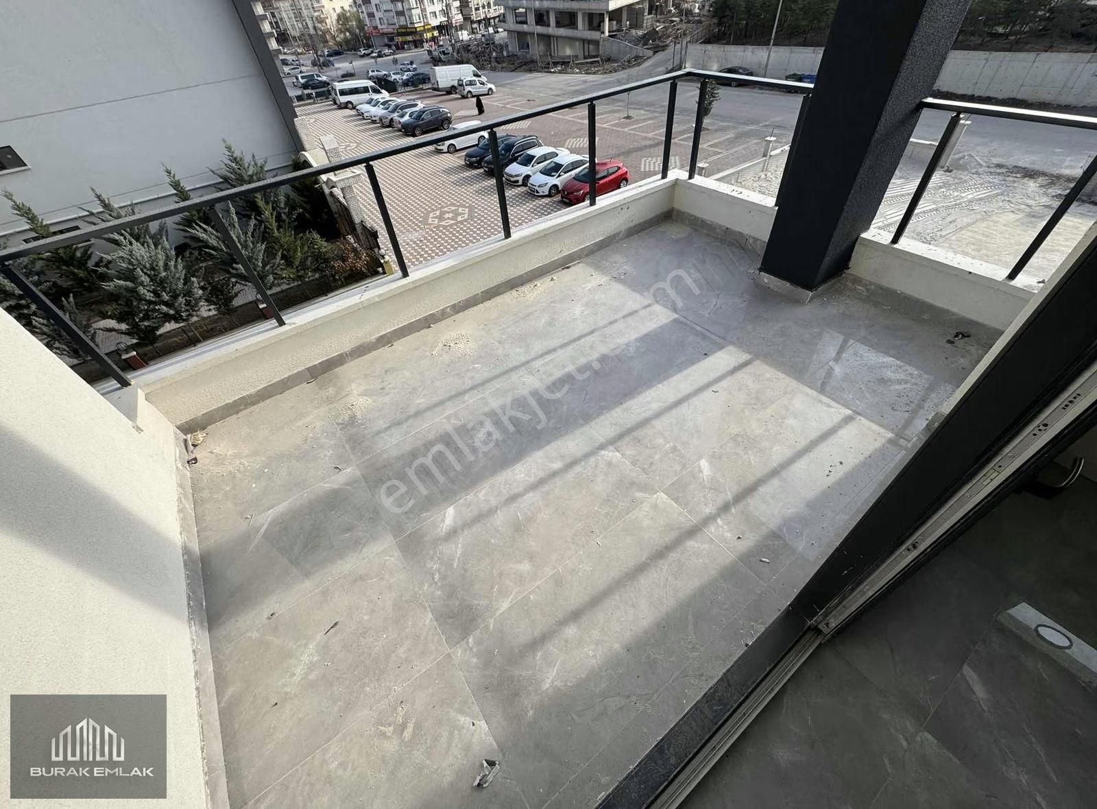 Buraktan Hastane Yak. Sıfır Sitede E.banyo Teras Balkon 105m²2+1 - Görsel 2