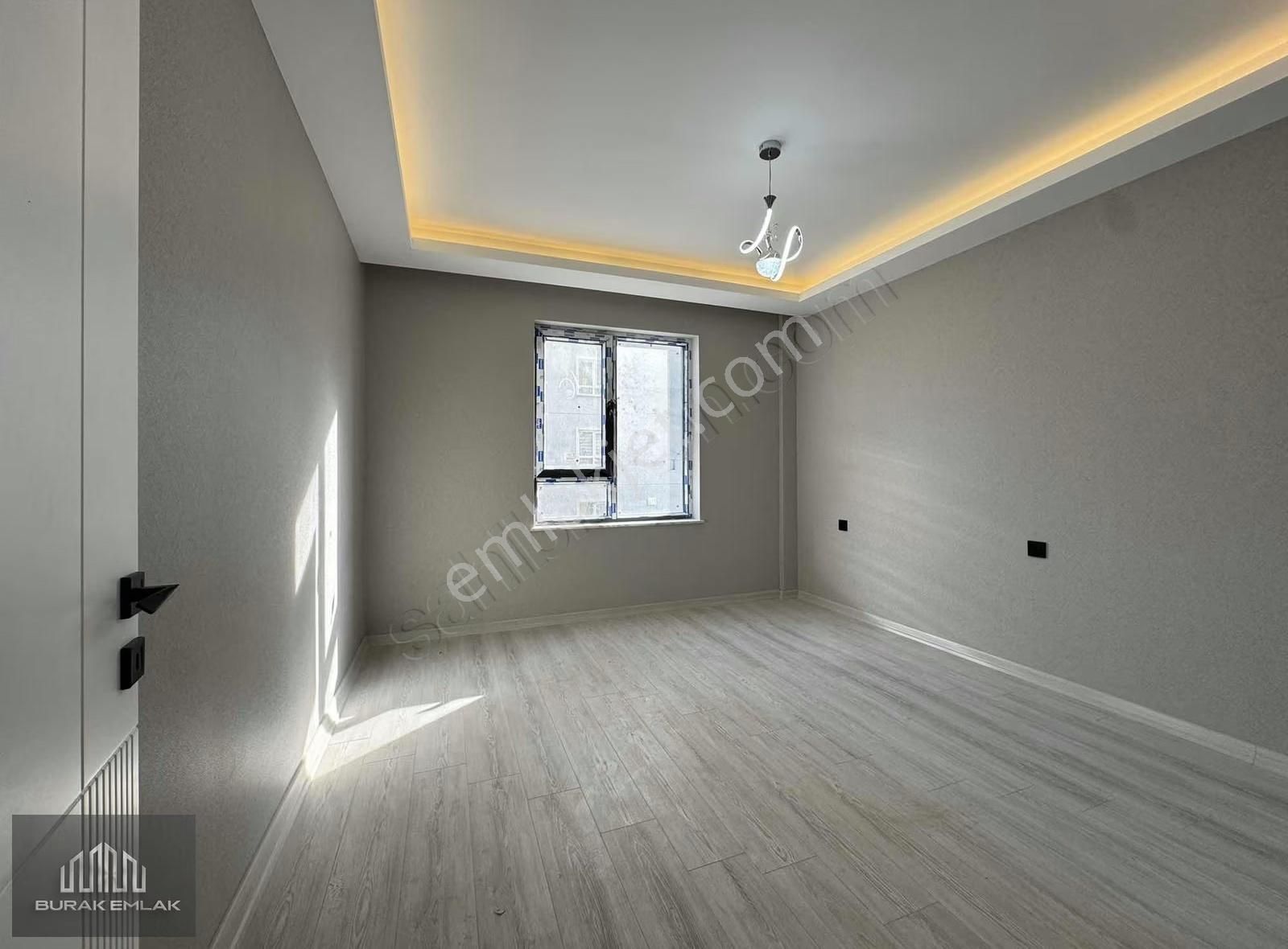 Burak'tan Lüks Sitede Teras Balkonlu, E.banyolu 140m2 Sıfır 3+1 - Görsel 6