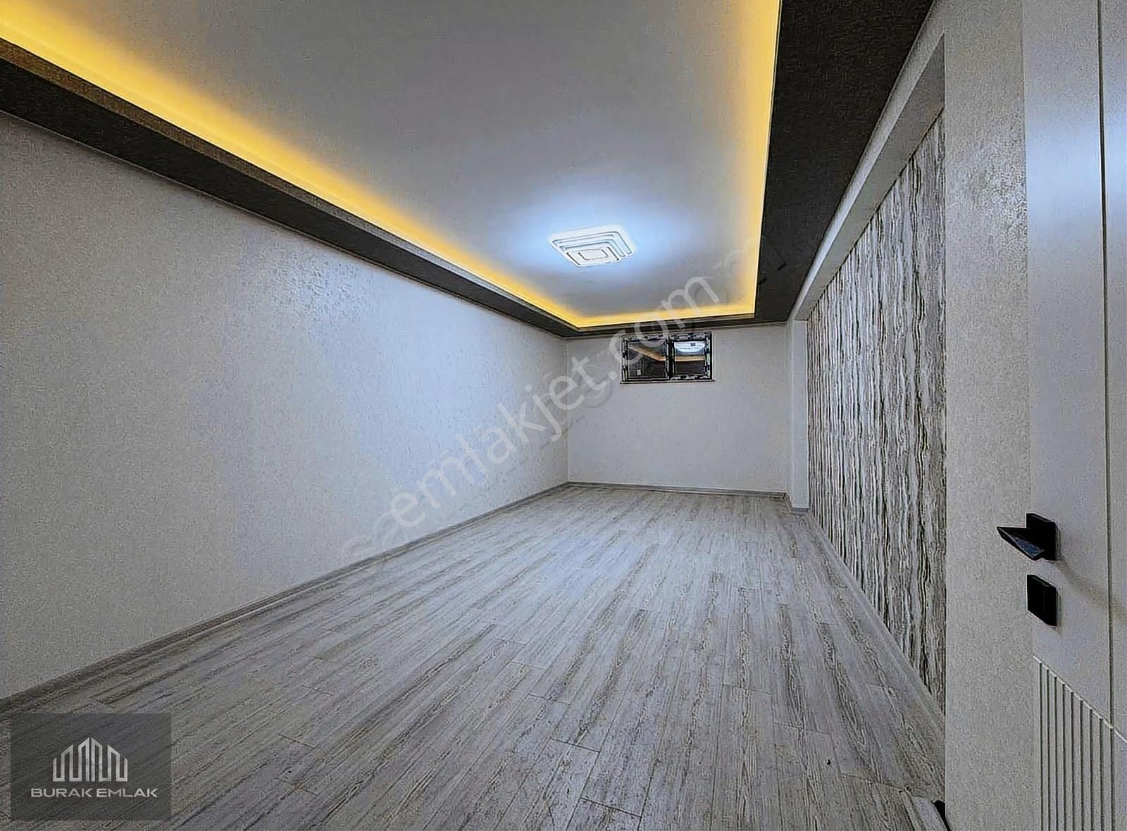 Burak'tan Lüks Sitede Teras Balkonlu, E.banyolu 140m2 Sıfır 3+1 - Görsel 18