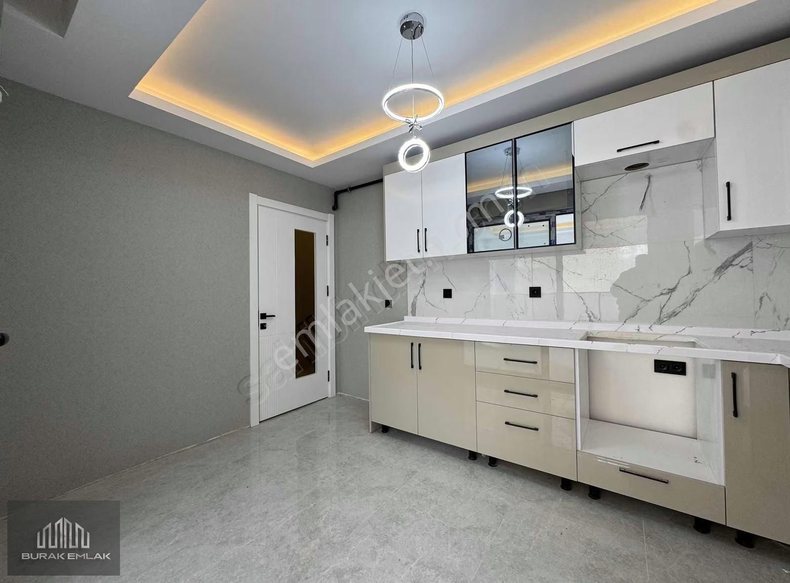 Burak'tan Lüks Sitede Teras Balkonlu, E.banyolu 140m2 Sıfır 3+1 - Görsel 25