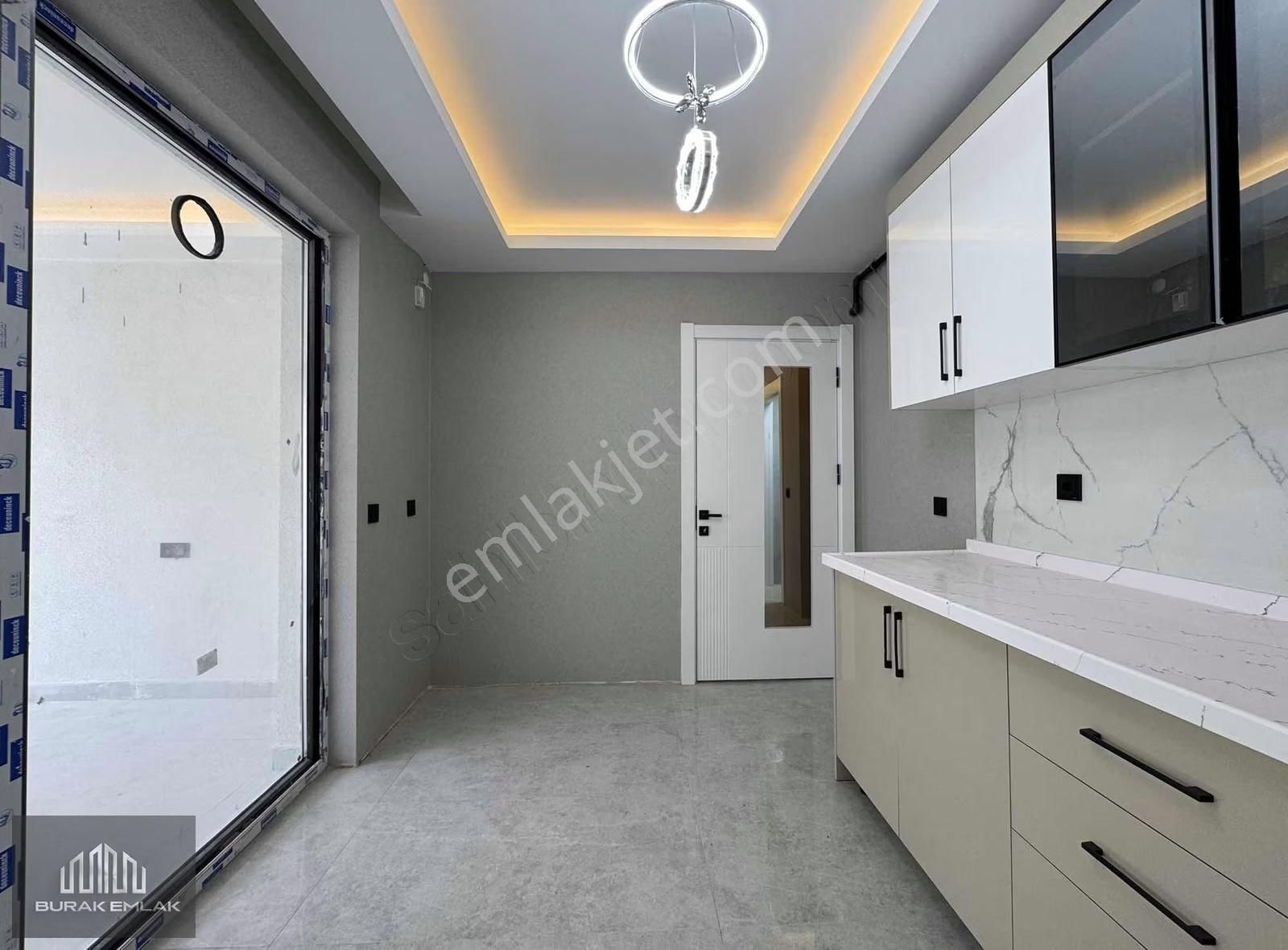 Burak'tan Lüks Sitede Teras Balkonlu, E.banyolu 140m2 Sıfır 3+1 - Görsel 8