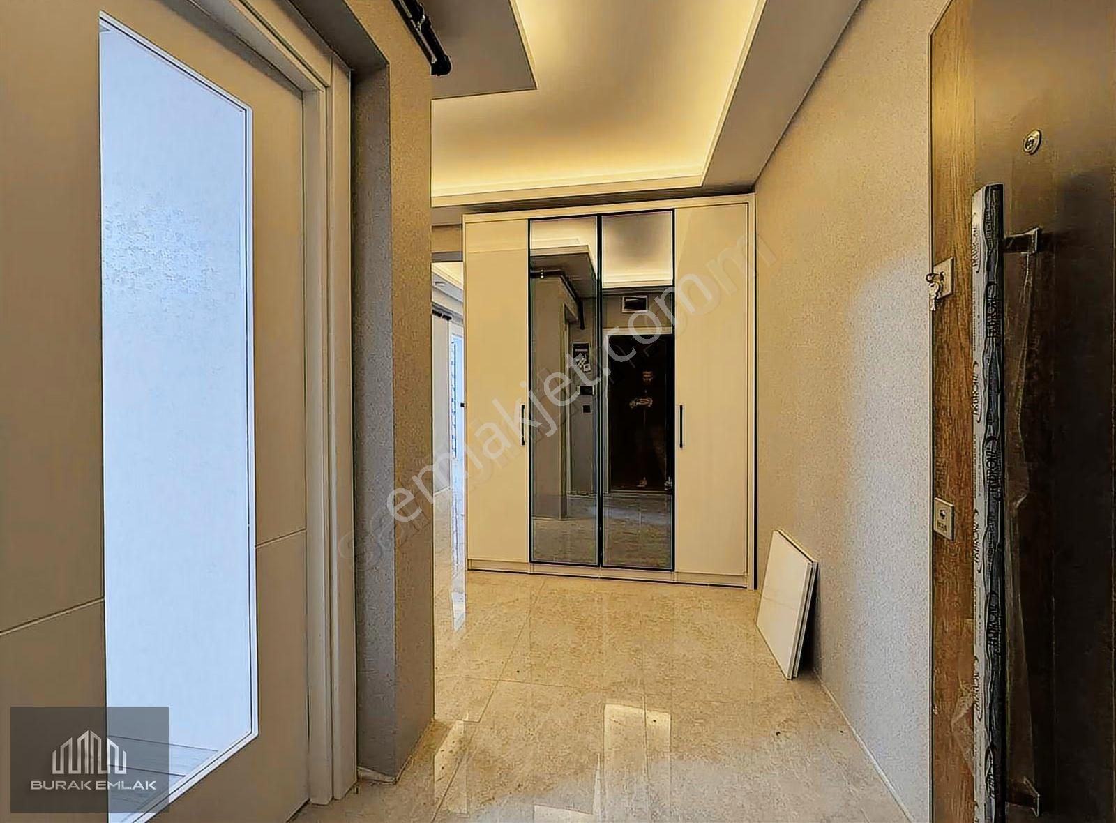 Burak'tan Lüks Sitede Teras Balkonlu, E.banyolu 140m2 Sıfır 3+1 - Görsel 4