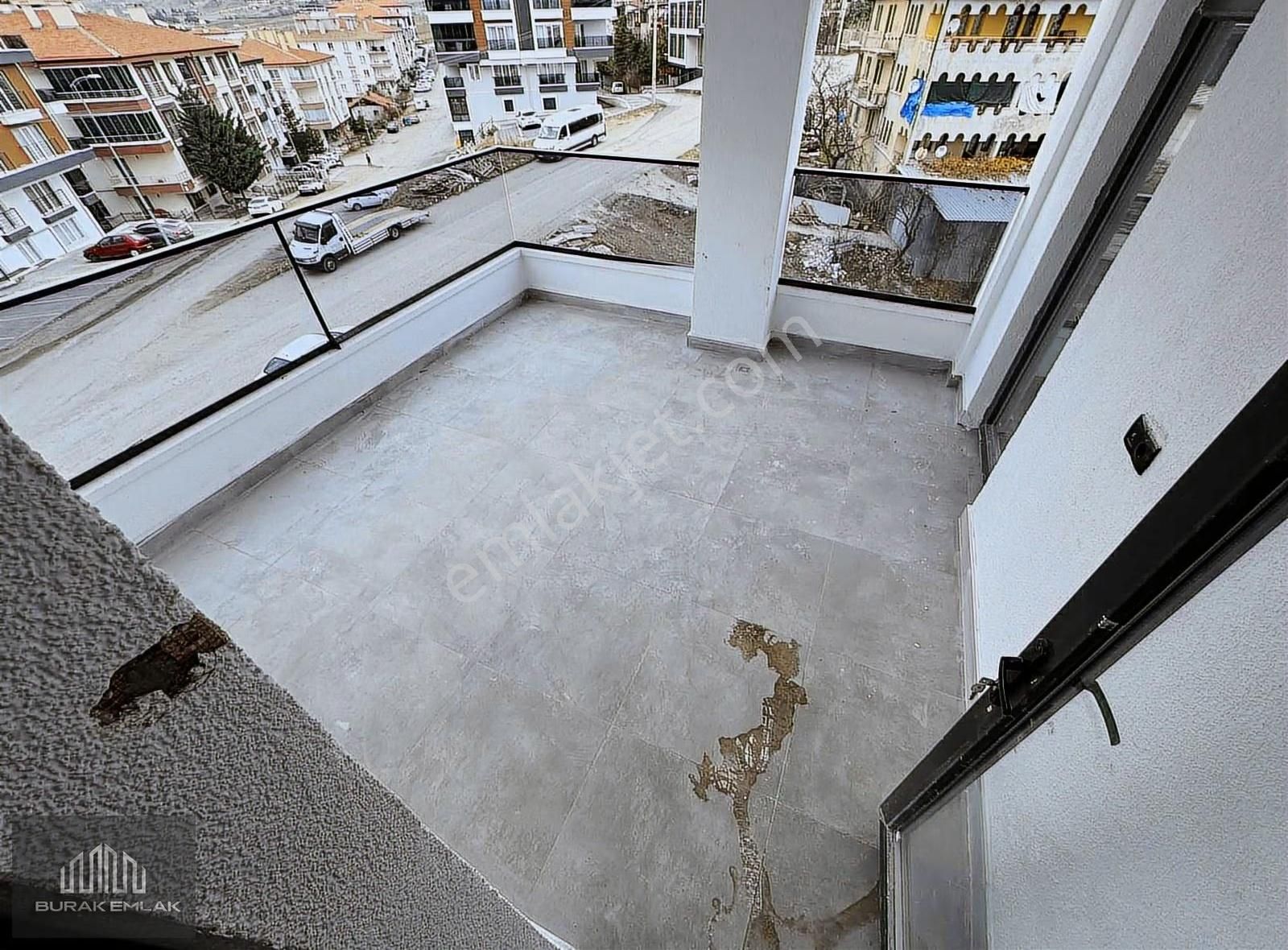 Burak'tan Sıfır Sitede Teras Balkonlu E.banyolu Sade Ve Şık 3+1 - Görsel 16