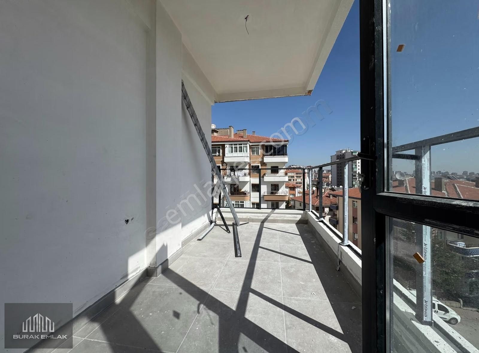 Burak'tan Çift Bloklu Lüks Sitede Giyinme Odalı Sıfır 2+1'ler - Görsel 26