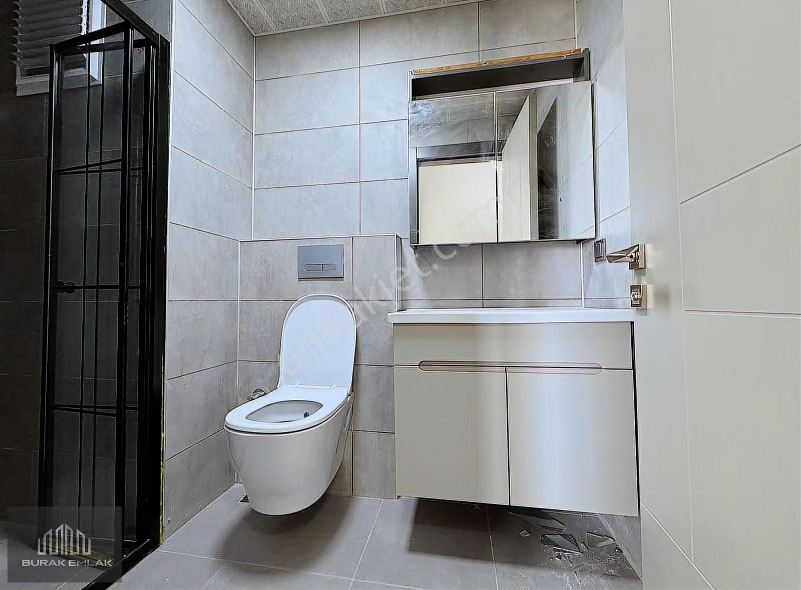 Burak'tan Çift Bloklu Lüks Sitede Giyinme Odalı Sıfır 2+1'ler - Görsel 9