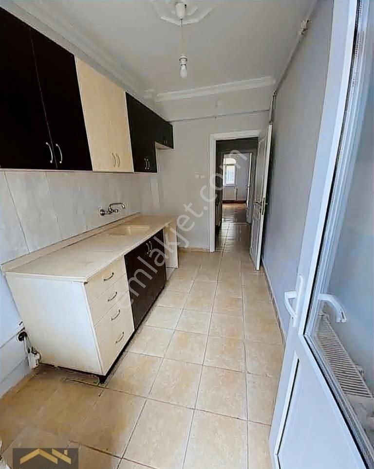 Avcılar Mimarsinan Cad. 3+1 110 M2 3. Kat - Görsel 12