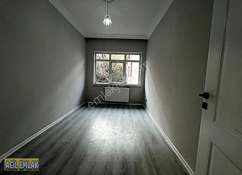 Acil Emlaktan Bayrak Sokakta Bağımsız Mega Lüks Daire - Görsel 13