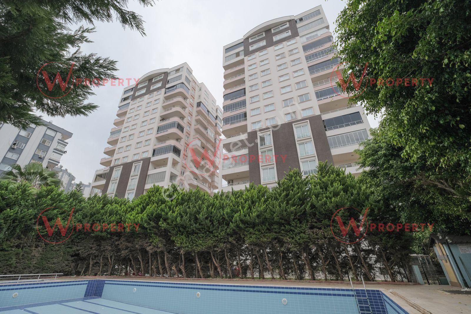 W Property'den Jan Robın Sitesinde Kiralık 4+1