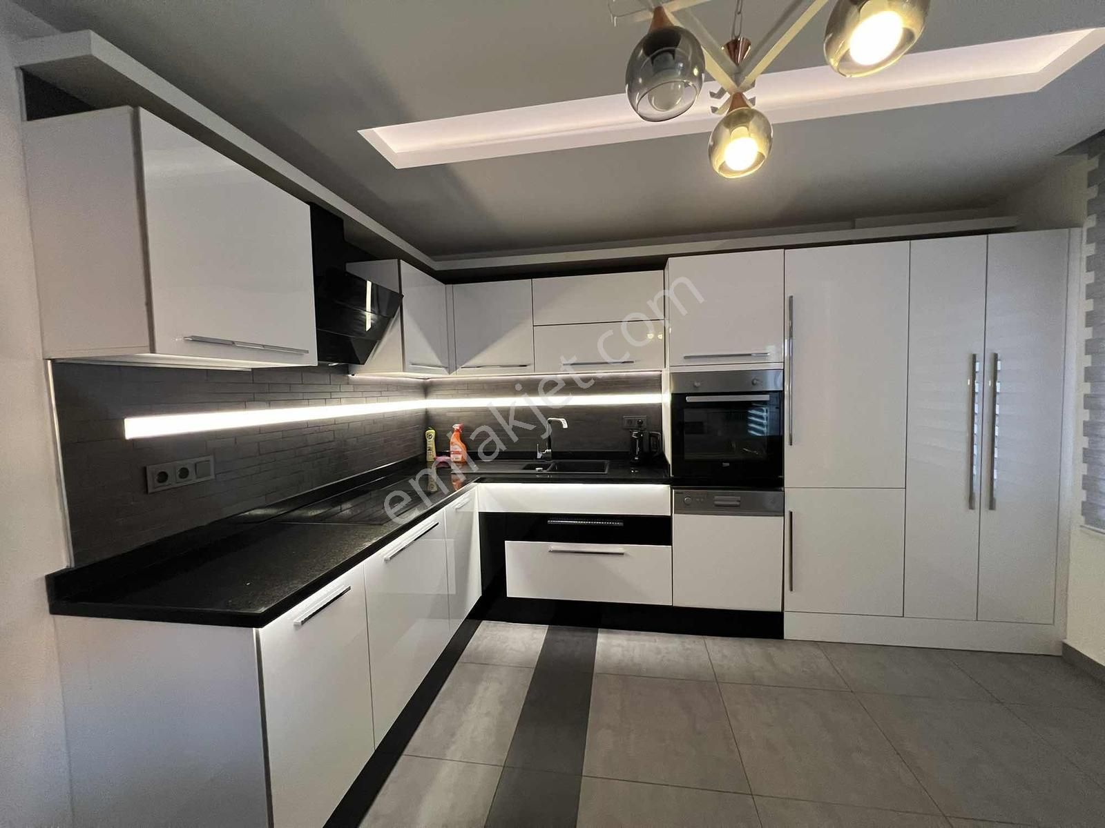 Ultra Lüks Site İçerisinde 2+1 Daire - Görsel 12