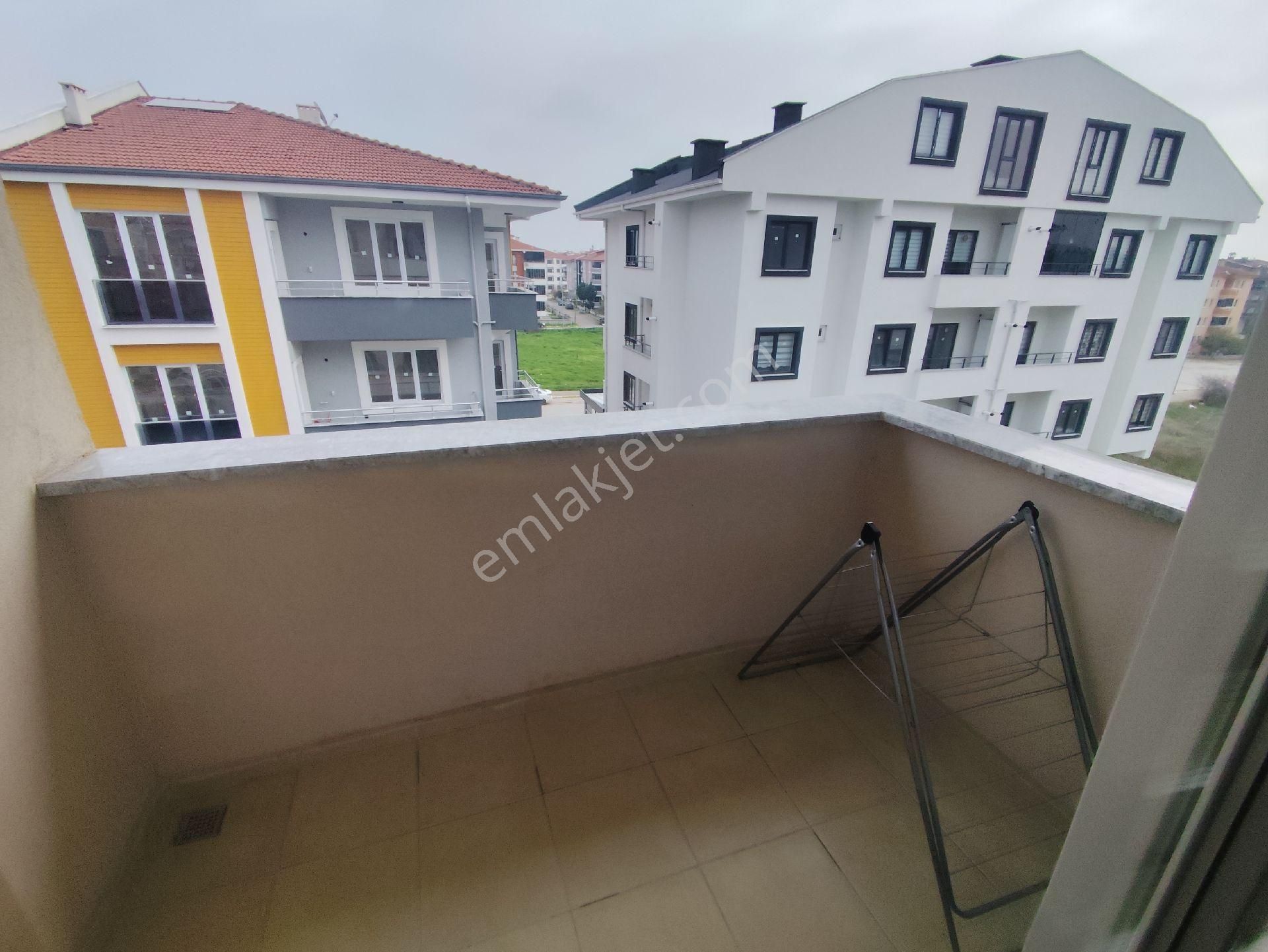 Abonmenlikler Açık 1+1 Eşyalı Şehir Hast Yakın - Görsel 14
