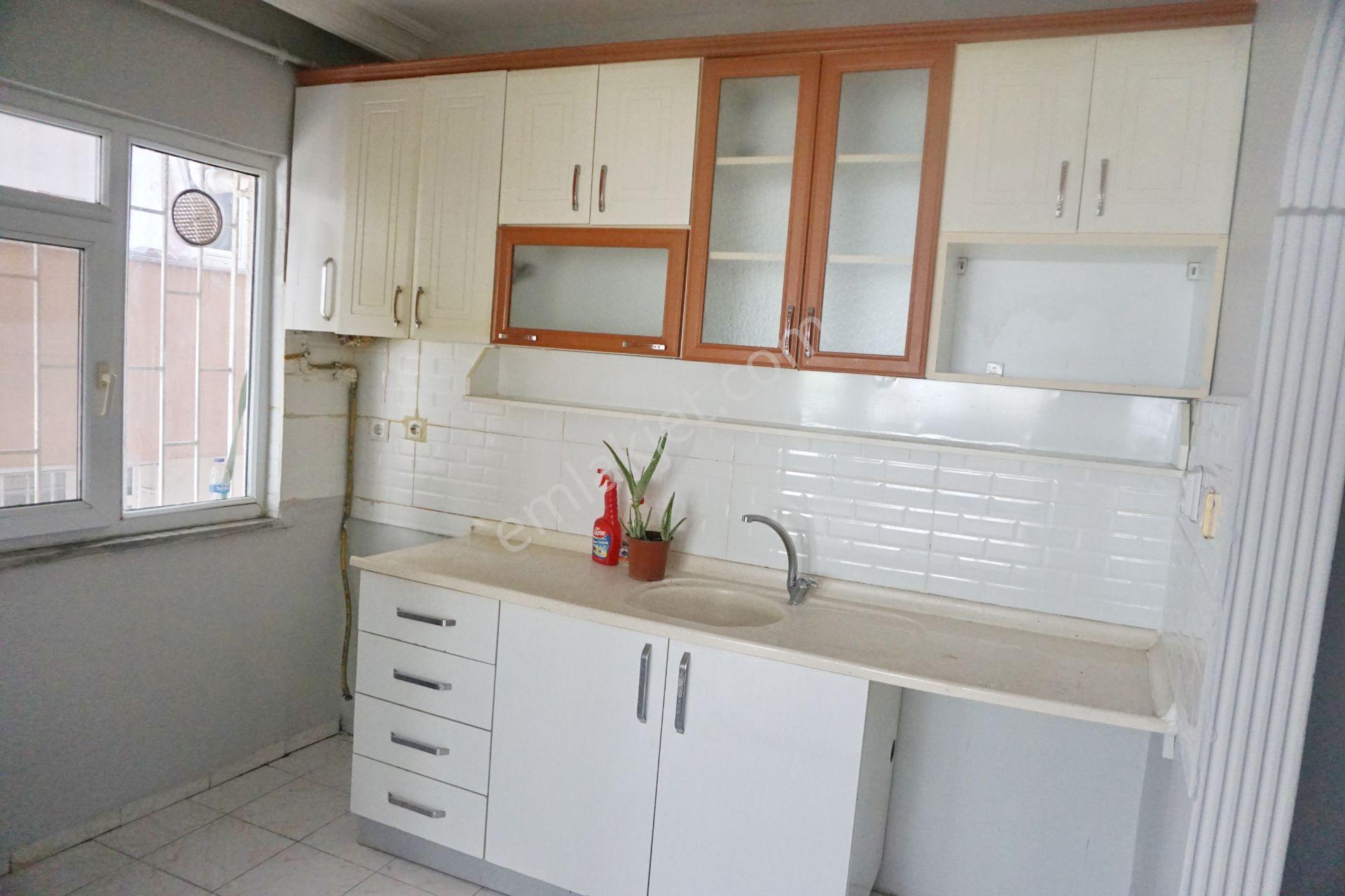 Meral R1708 Yeşilova Mah Salı Pazarı Cad 15m2 Hisseli 3+1 Arakat - Görsel 5