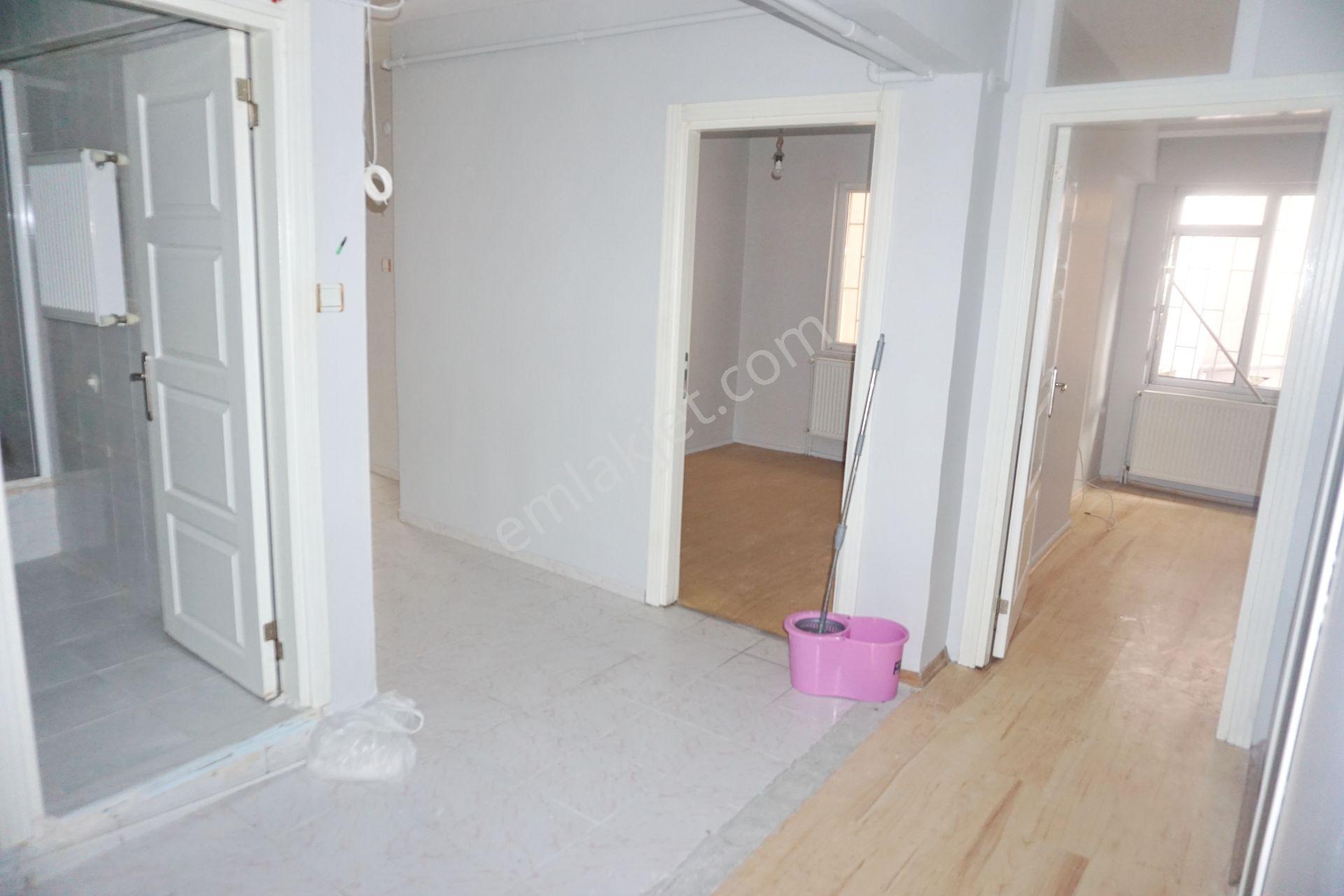 Meral R1708 Yeşilova Mah Salı Pazarı Cad 15m2 Hisseli 3+1 Arakat - Görsel 13