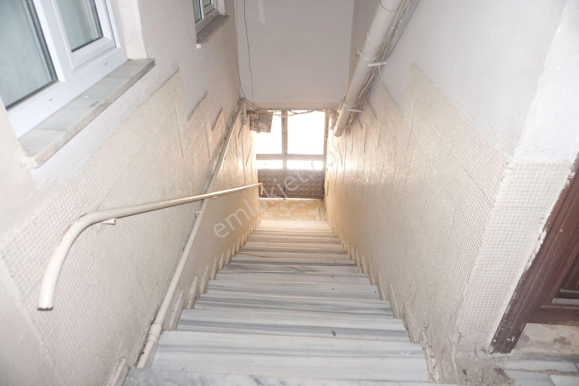 Meral R1708 Yeşilova Mah Salı Pazarı Cad 15m2 Hisseli 3+1 Arakat - Görsel 28