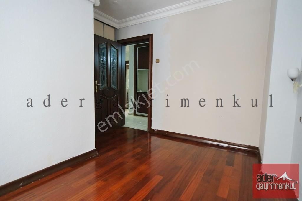 Emekte Satılık Metro Yakını Ön-köşe Bina Yapılı 4+1 Ader'de - Görsel 17