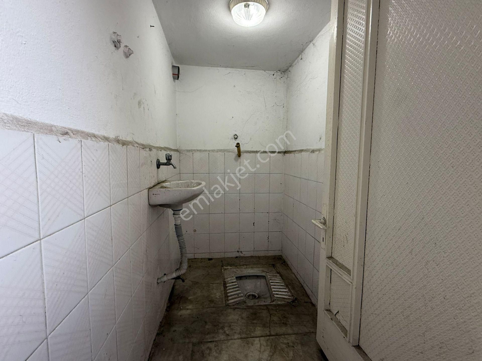 Güneşli Hürriyet Mahallesi Kiralık 200 M2 Depo Dükkan - Görsel 25