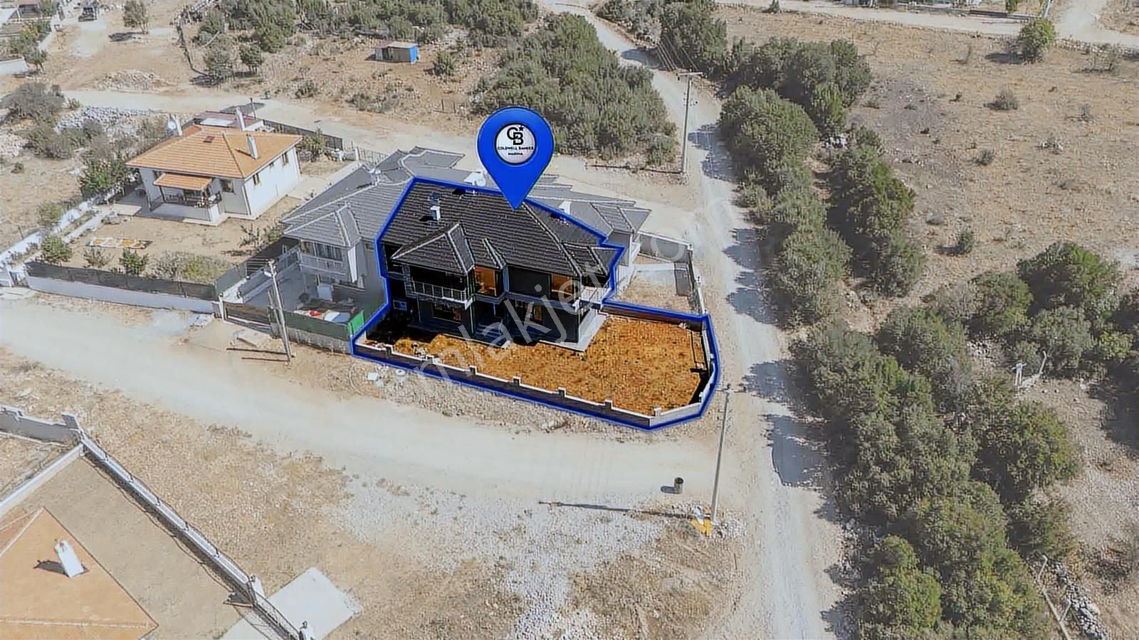 İkizce Mh. Yeni Konutlar Bölgesinde Geniş Bahçeli 4+1 Villa - Görsel 15
