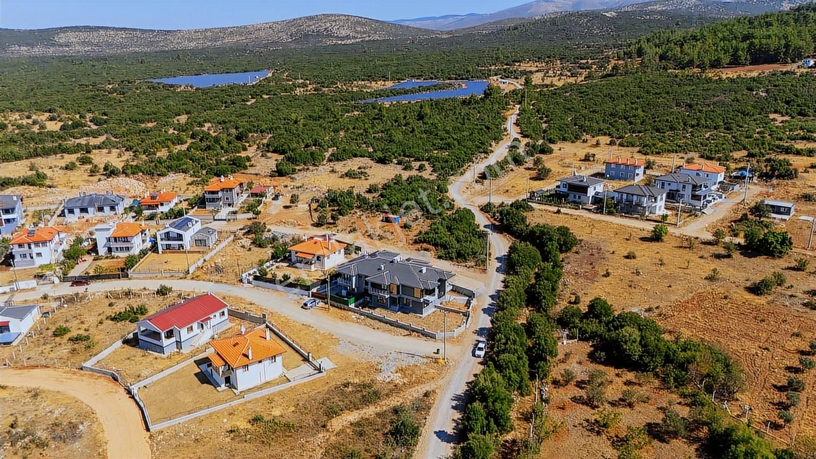 İkizce Mh. Yeni Konutlar Bölgesinde Geniş Bahçeli 4+1 Villa - Görsel 18