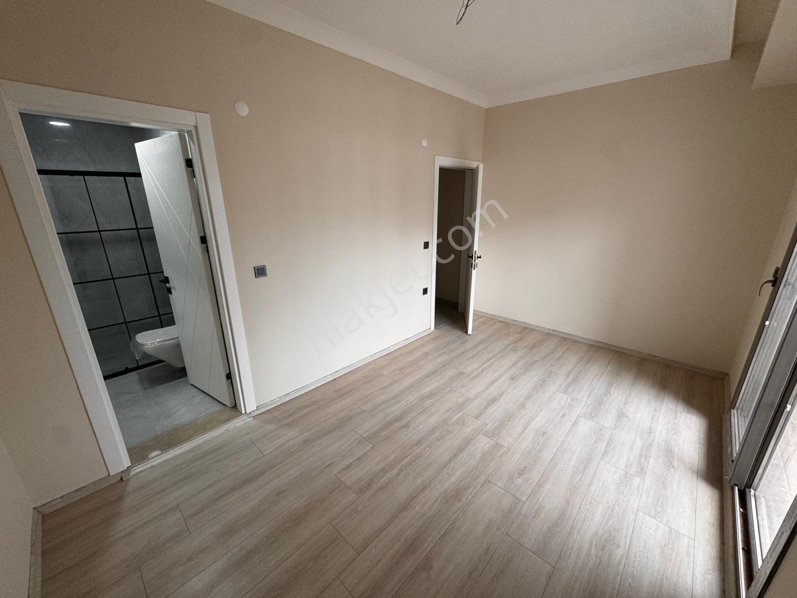 Edremit Çamlıbelde Site İçinde Kapalı Otoparklı 2+1 Daireler - Görsel 9