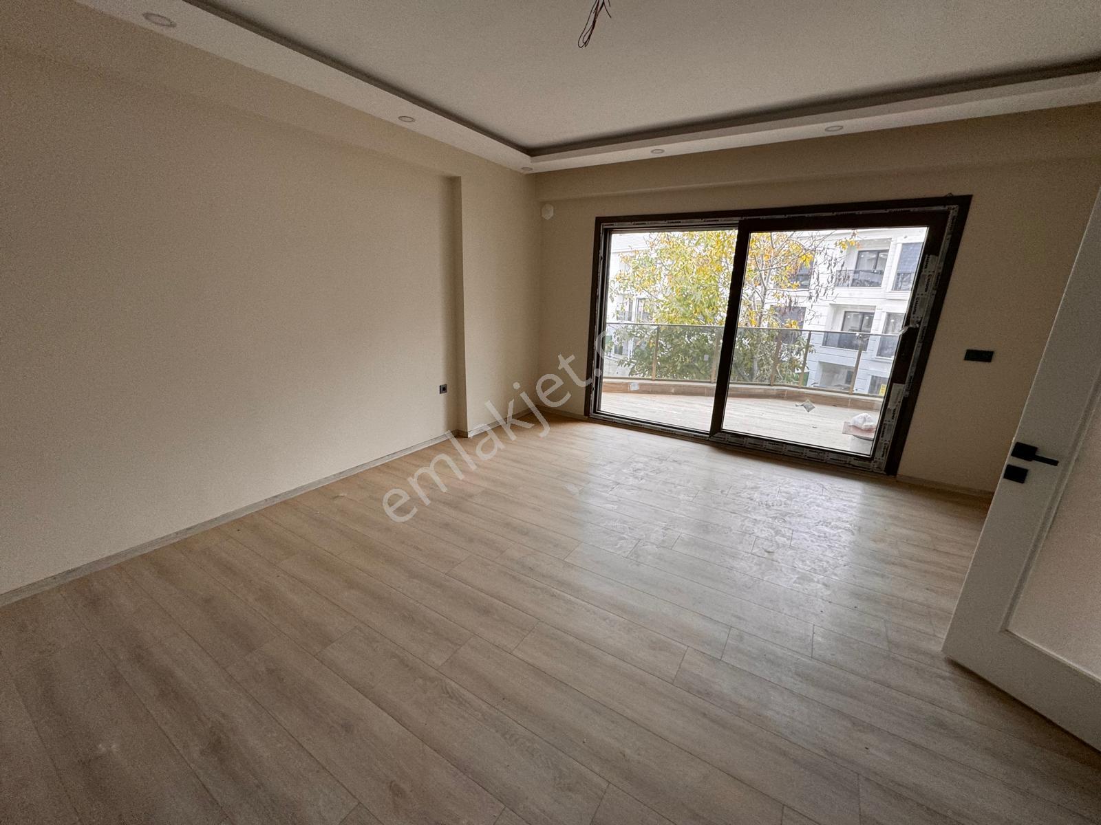 Edremit Çamlıbelde Site İçinde Kapalı Otoparklı 2+1 Daireler - Görsel 24