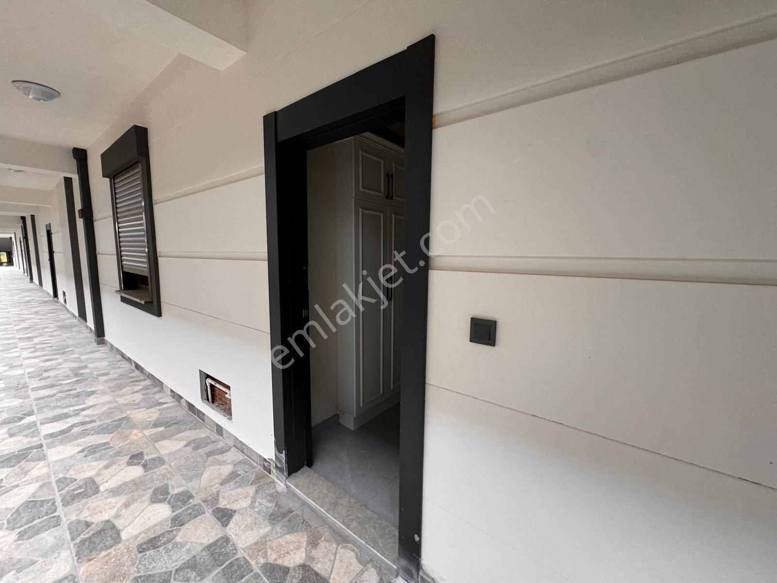 Edremit Çamlıbelde Site İçinde Kapalı Otoparklı 2+1 Daireler - Görsel 3