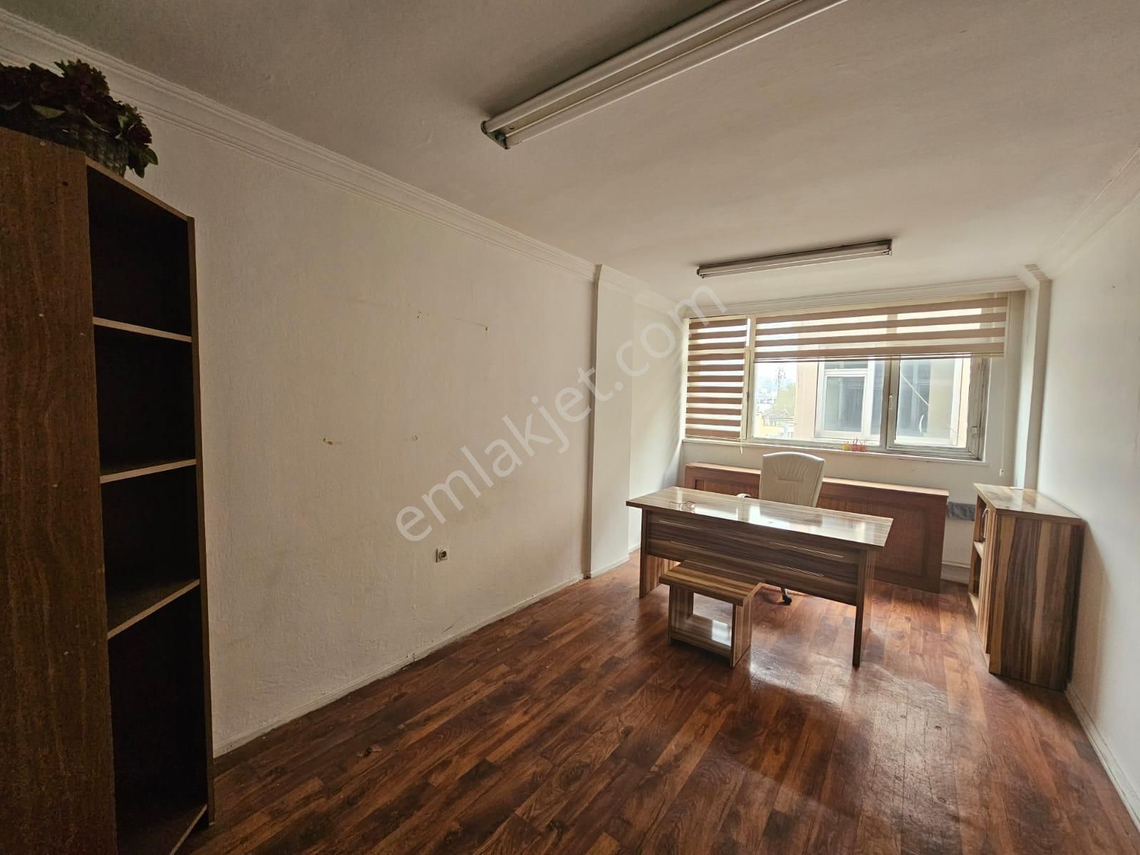 İzmit Fethiye Cd. Belediye İş Hanında Eşyalı Kiralık Ofis/büro - Görsel 2