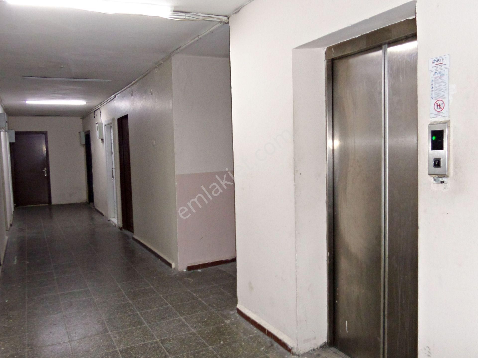 İzmit Fethiye Cd. Belediye İş Hanında Eşyalı Kiralık Ofis/büro - Görsel 8