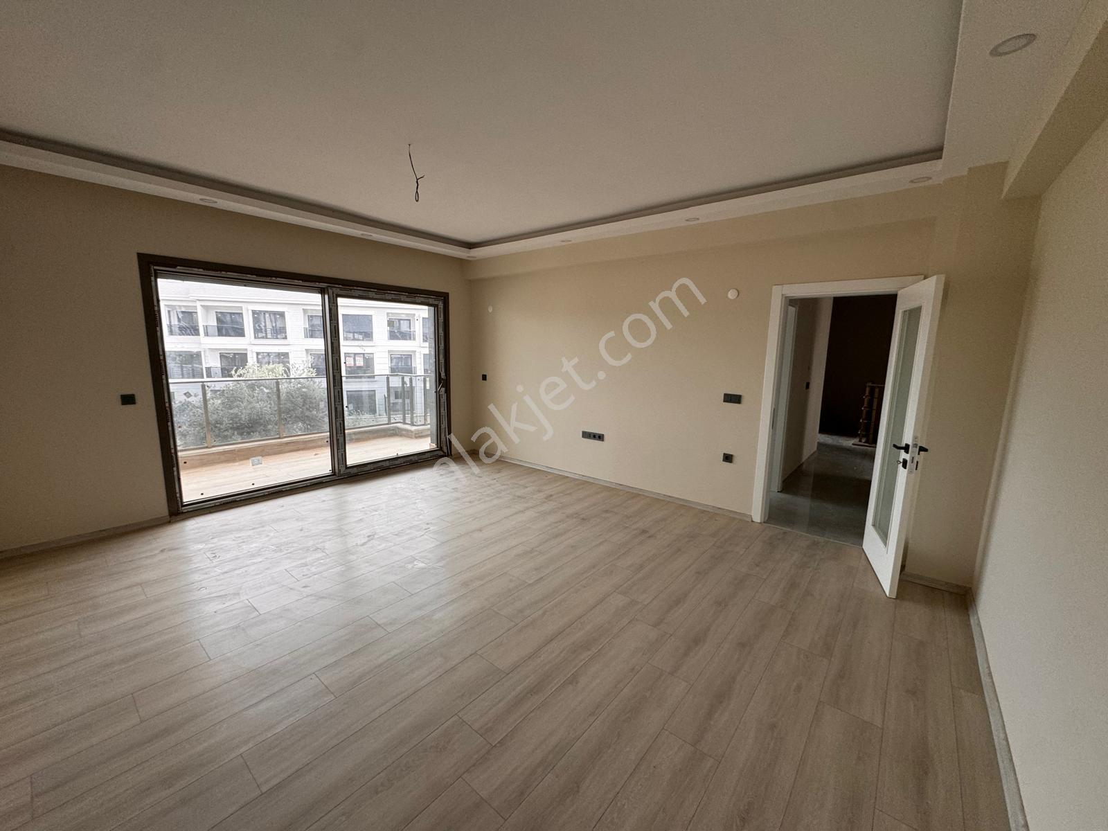 Edremit Çamlıbelde Site İçinde Kapalı Otopark 3+1 Dubleks Daire - Görsel 5