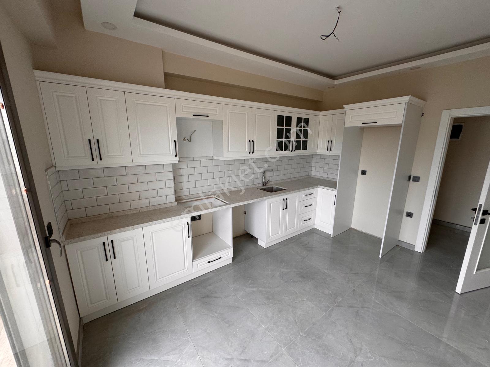 Edremit Çamlıbelde Site İçinde Kapalı Otopark 3+1 Dubleks Daire - Görsel 11