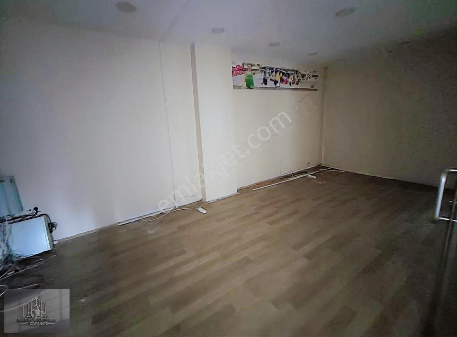 Sulyapıdan Cadde Üzerinde Kiralik Plaza - Görsel 20