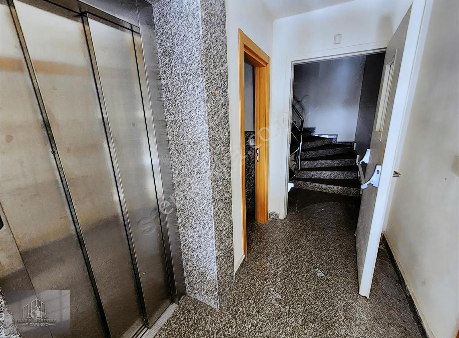 Sulyapıdan Müstakil 350 M2 Komple Kiralik Plaza İskanlı - Görsel 13