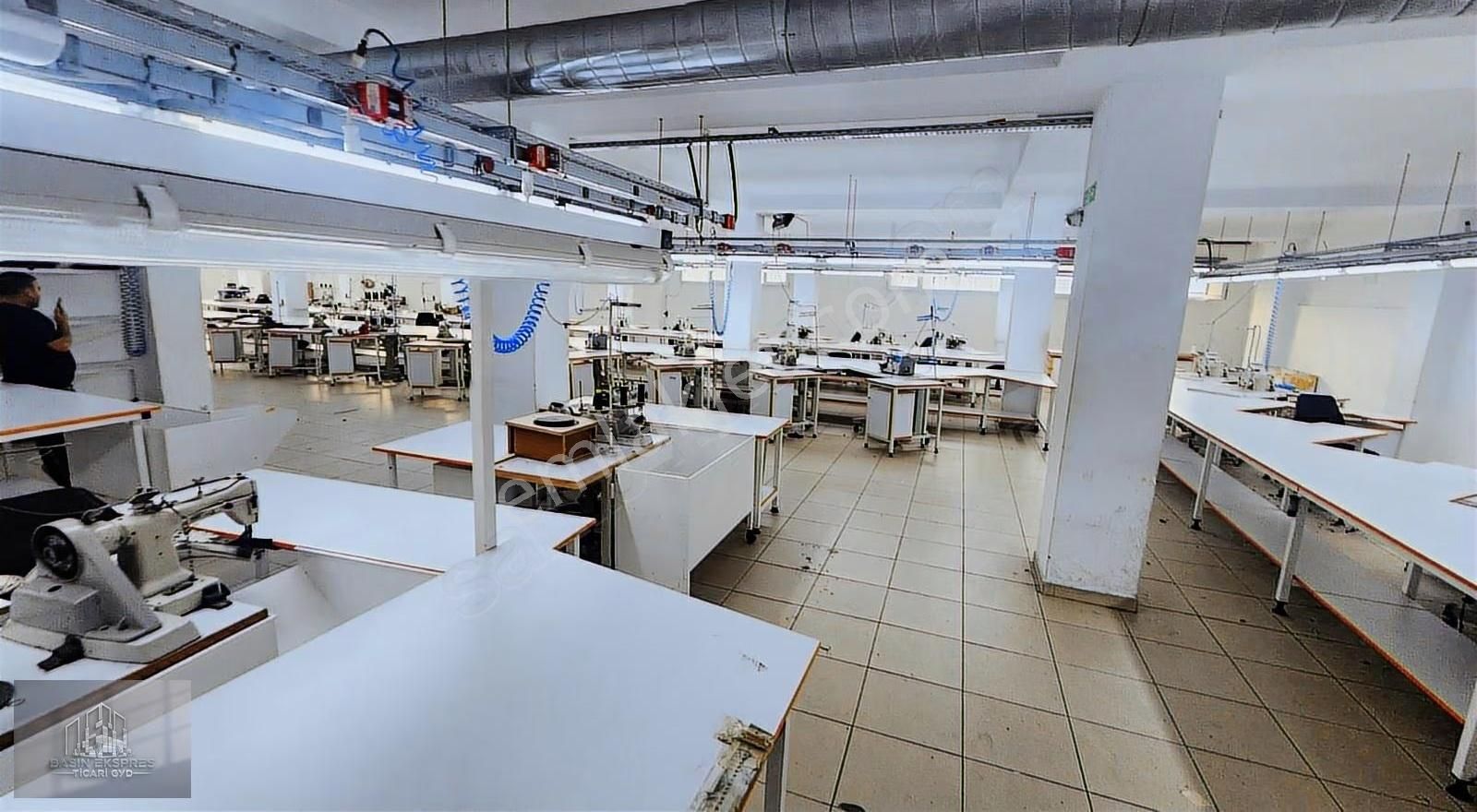 Sulyapıdan 2250 M2 Depolamaya İmalata Uygun İş Yeri