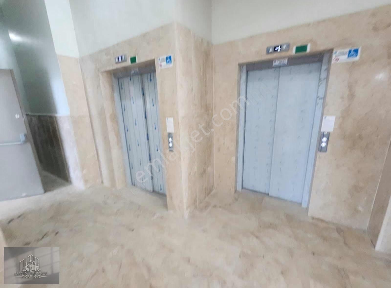 Sulyapıdan İskanlı Plaza Katı Metroya Yakın - Görsel 12