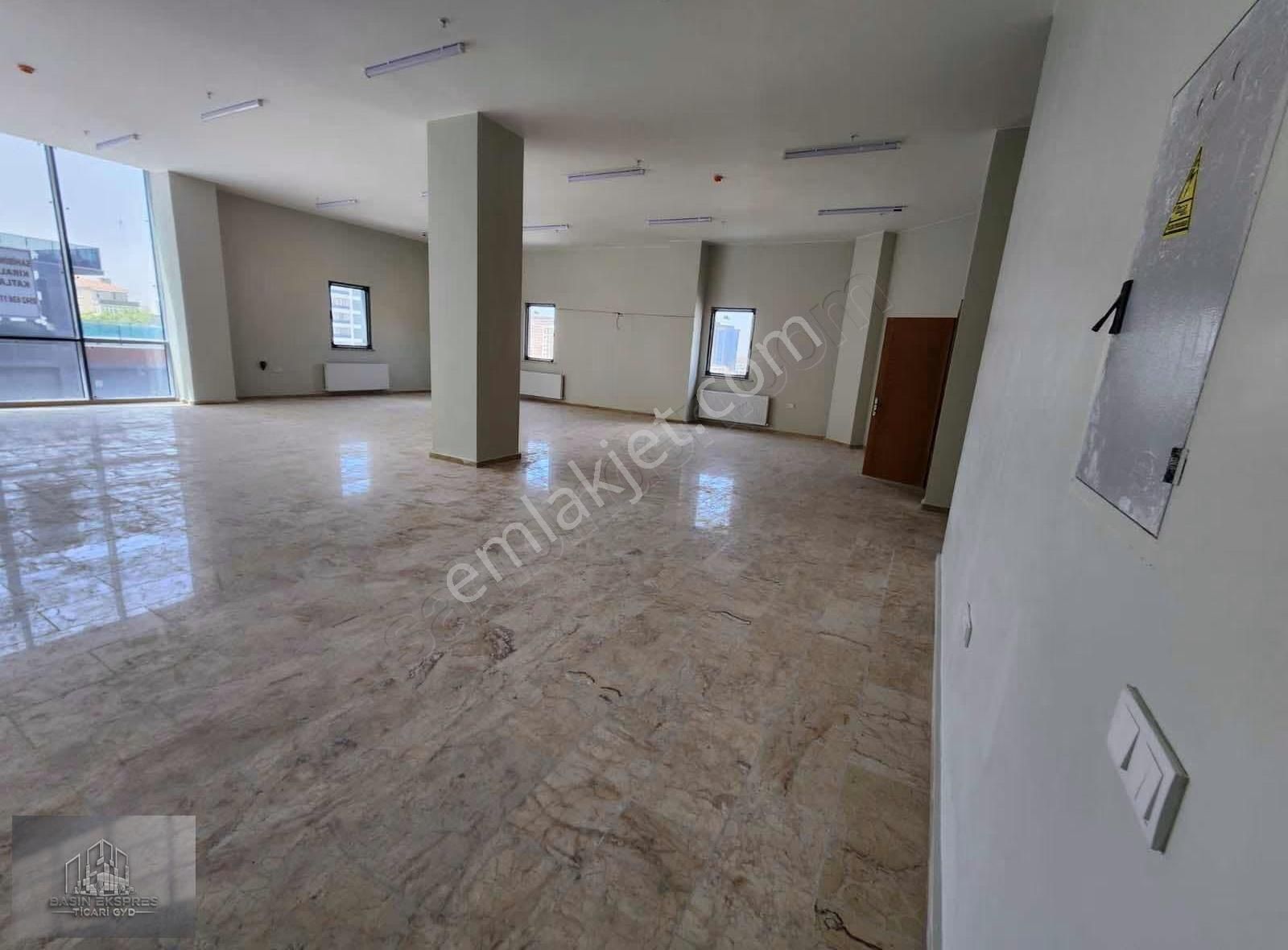 Sulyapıdan İskanlı Plaza Katı Metroya Yakın - Görsel 8