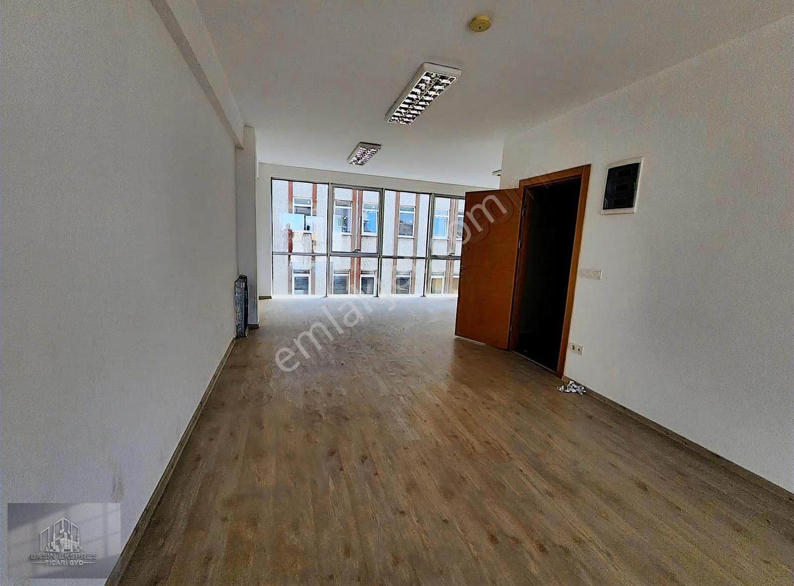 Sulyapıdan Komple Müstakil İskanlı Asansörlü Bina 350 M2 - Görsel 4