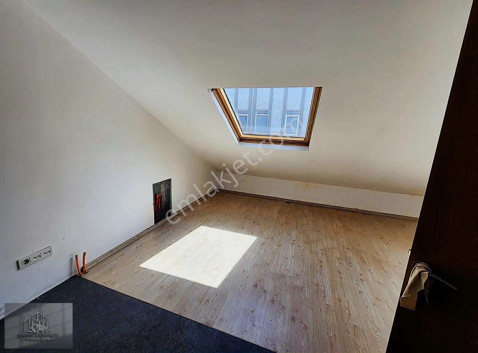 Sulyapıdan Komple Müstakil İskanlı Asansörlü Bina 350 M2 - Görsel 31