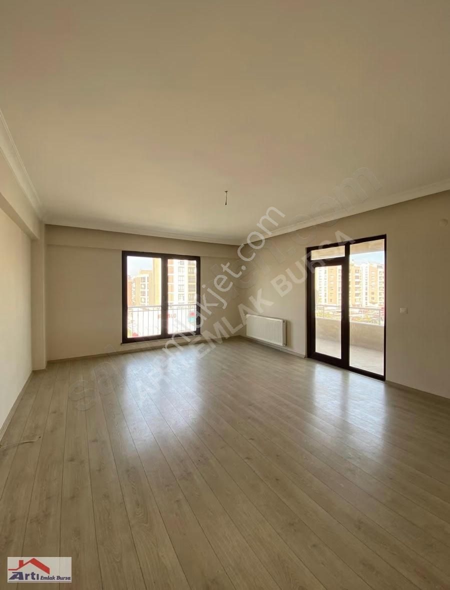 Artı'dan Özlüce Bulvara Cephe Geniş 3+1 Kiralık Daire