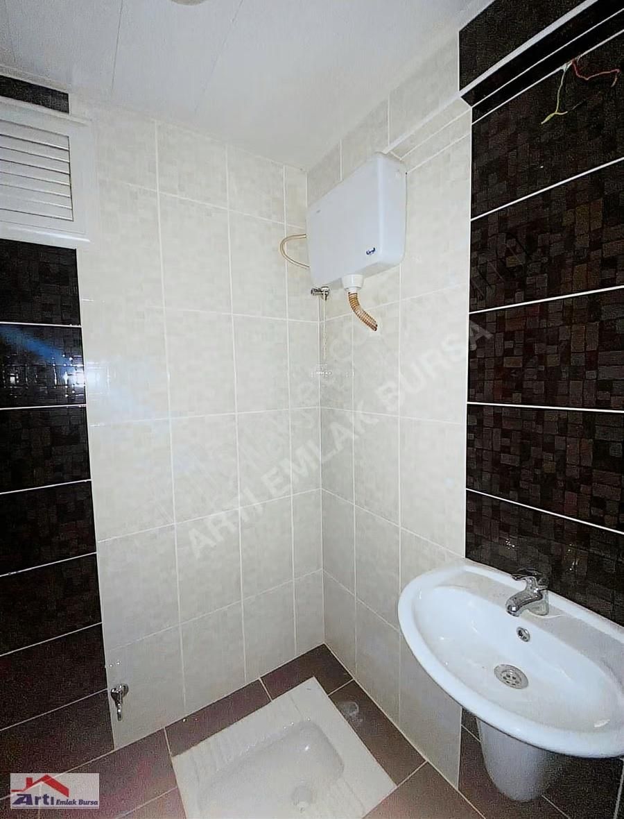 Artı'dan Özlüce'de 3+1 Kiralık Temiz Havuzlu Daire - Görsel 2