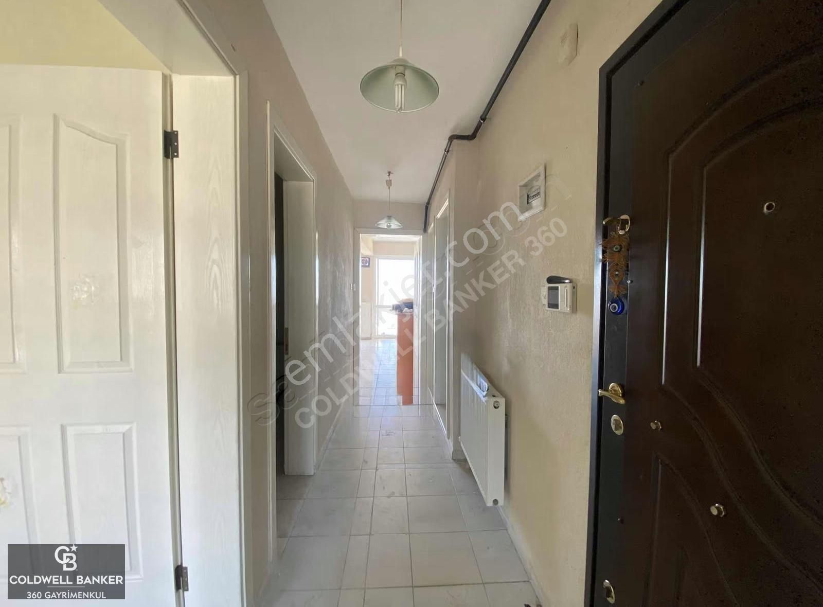 Atatürk Mahallesinde Deniz Manzaralı Kiralık 3+1 Ferah Daire - Görsel 4