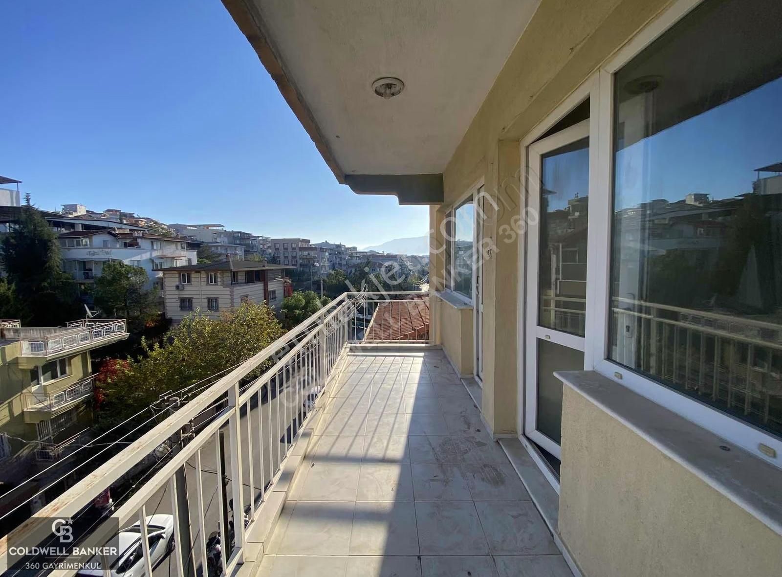 Atatürk Mahallesinde Deniz Manzaralı Kiralık 3+1 Ferah Daire - Görsel 29