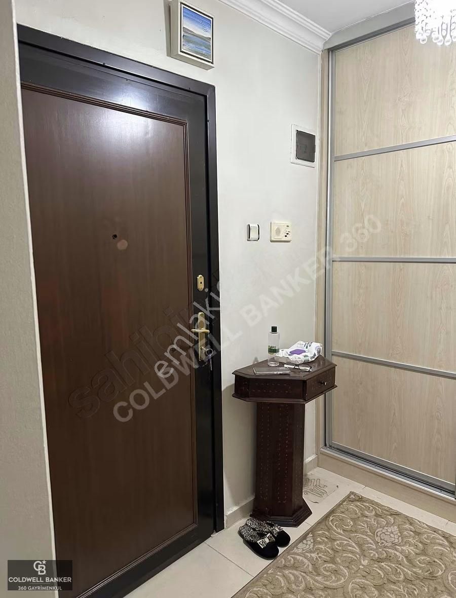 Karşıyaka Bahçelievlerde Site İçerisinde Geniş 3+1 Satılık Daire - Görsel 2